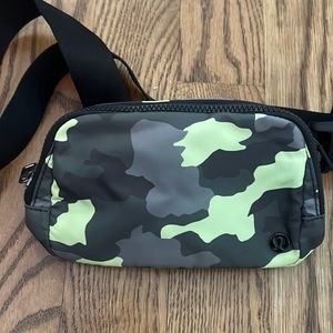 Lululemon Belt Bag - Green Camo (Never Used)